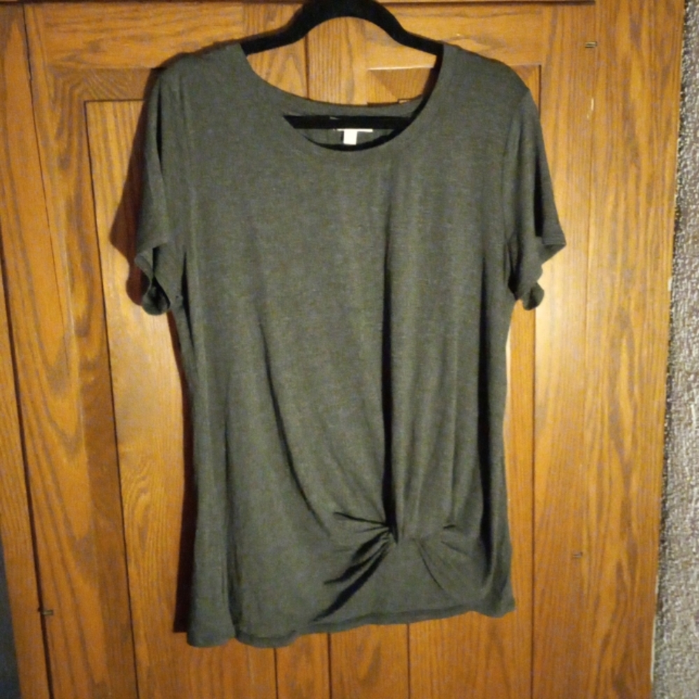 Woman's size lg shirt